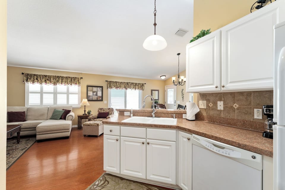 Kitchen to living room
