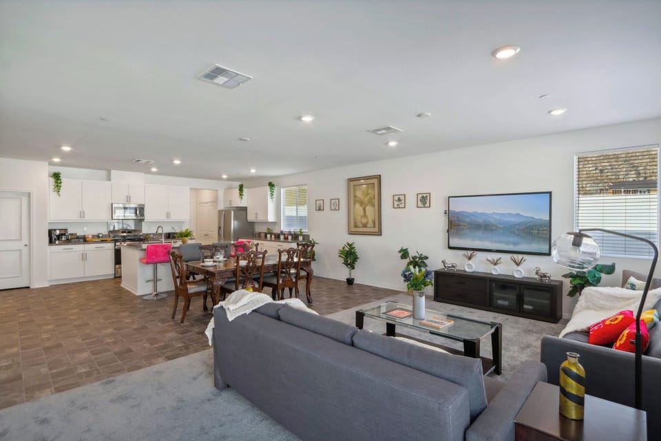 Stay connected with fast, free Wi-Fi available throughout the home.