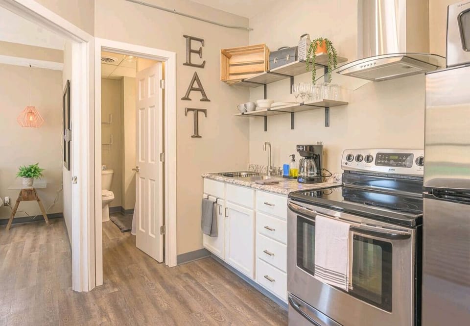 Fully equipped kitchen.