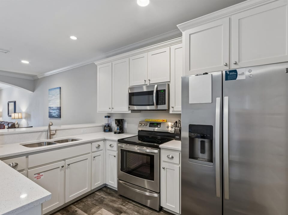 Fully Equipped Kitchen - Stainless Steel Appliances - First Floor