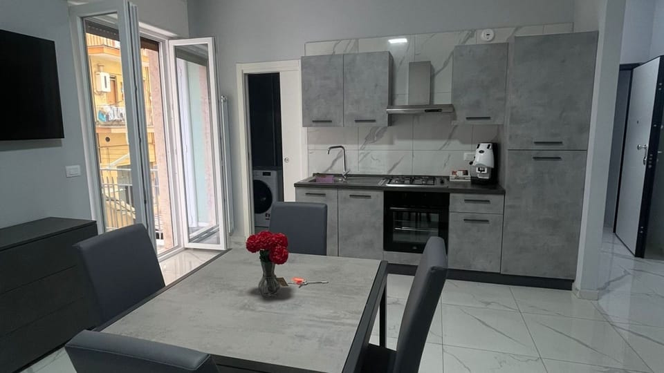54f3d33ae8565178bb7e0340136c2f24_HIGH.jpg