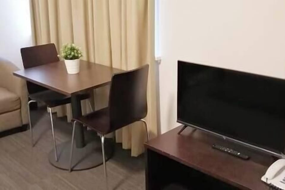 Flat Screen TV 