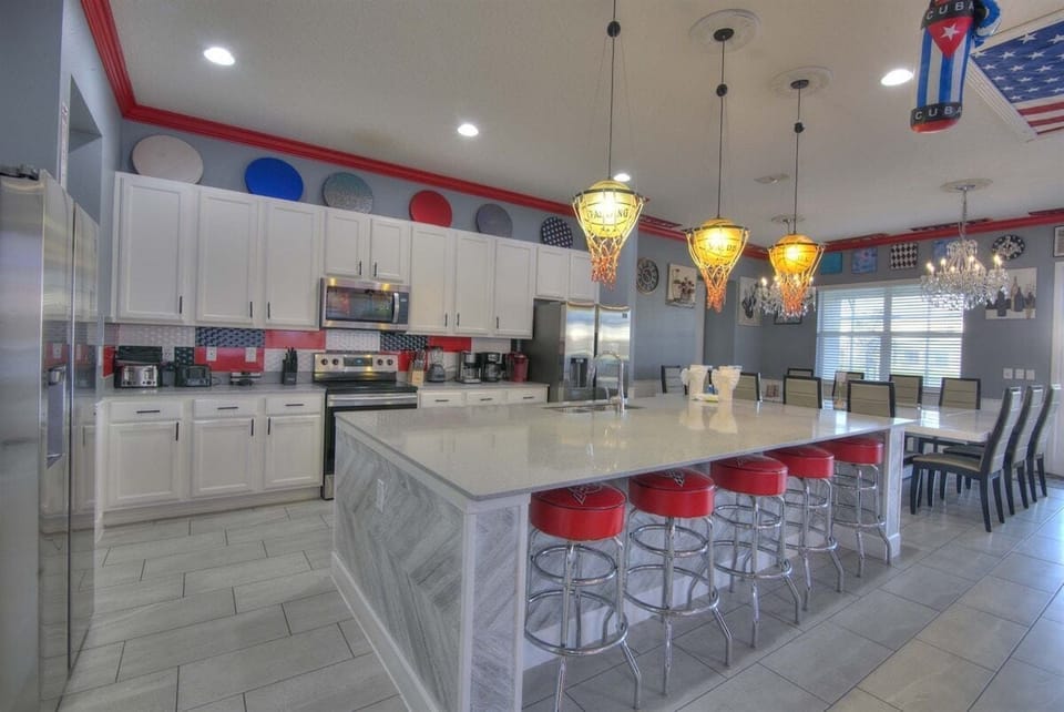 Fully Equpped Modern Kitchen