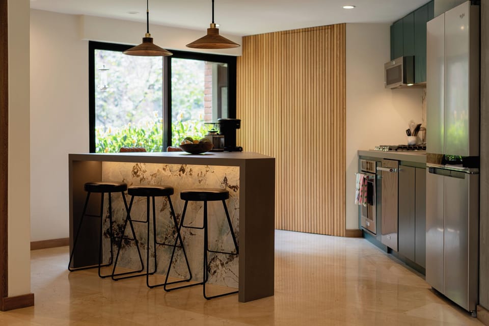 Full Kitchen featuring an island that seats 5