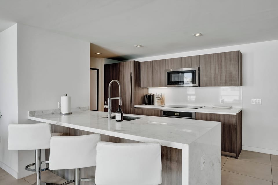 Fully stocked kitchen. Perfect for cooking your favorite meals