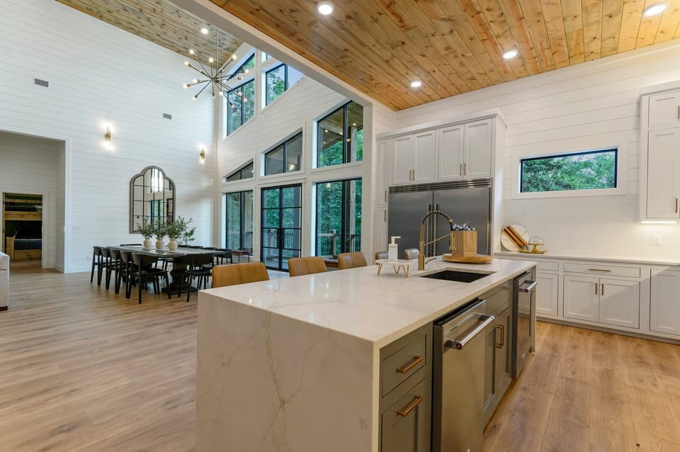 The kitchen comes with TWO dishwashers.