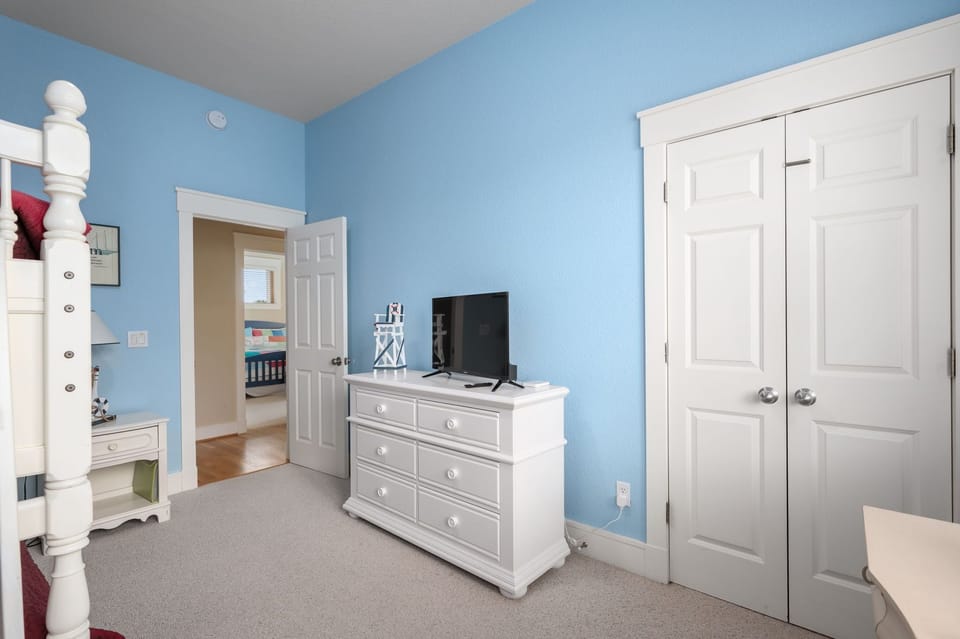 Double Bed & Bunk Bed Master Ste - Entry Level