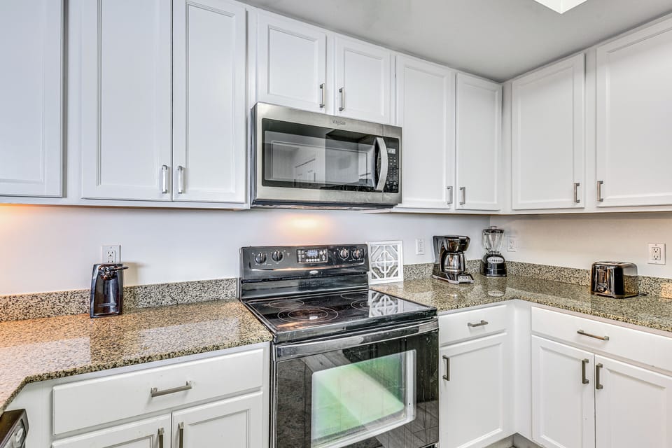 Kitchen | Drip Coffee Maker | Blender | Toaster | Cooking Basics