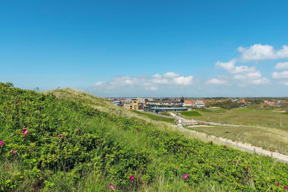 Surroundings [summer] (1-5 km)