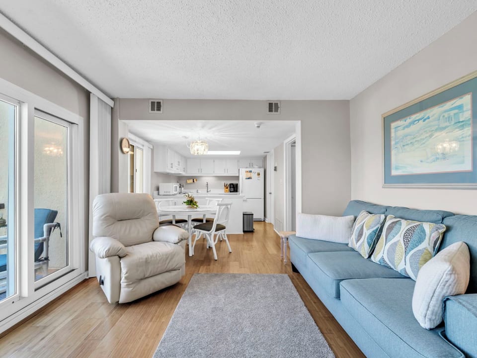 Living room to kitchen view