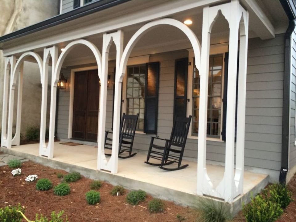 Comfortable Front Porch. 