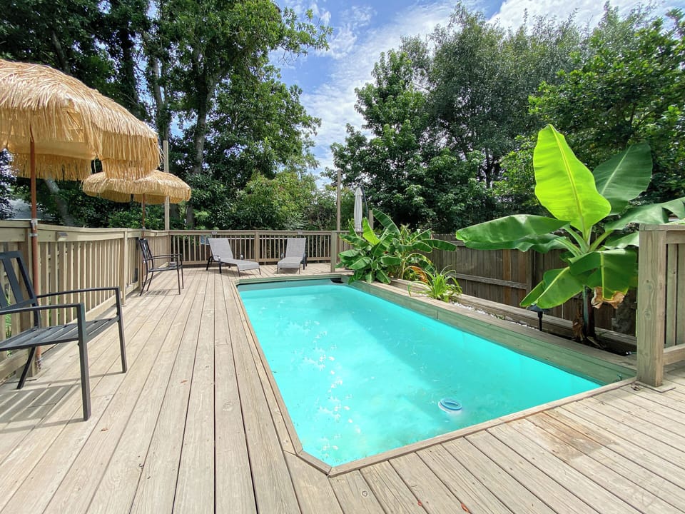 Private deck and pool