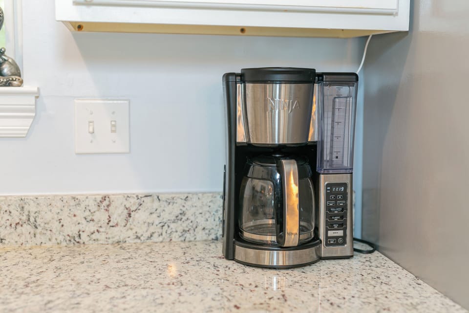 Drip coffee maker