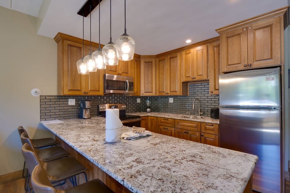 Indoors, Kitchen, Refrigerator, Microwave, Oven