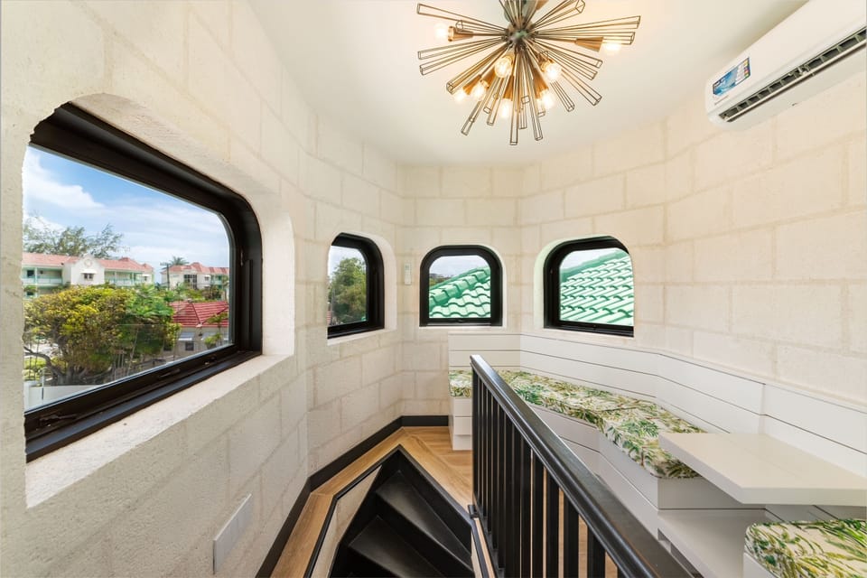 Tower Viewing Area - relax in AC comfort while looking out across the ocean