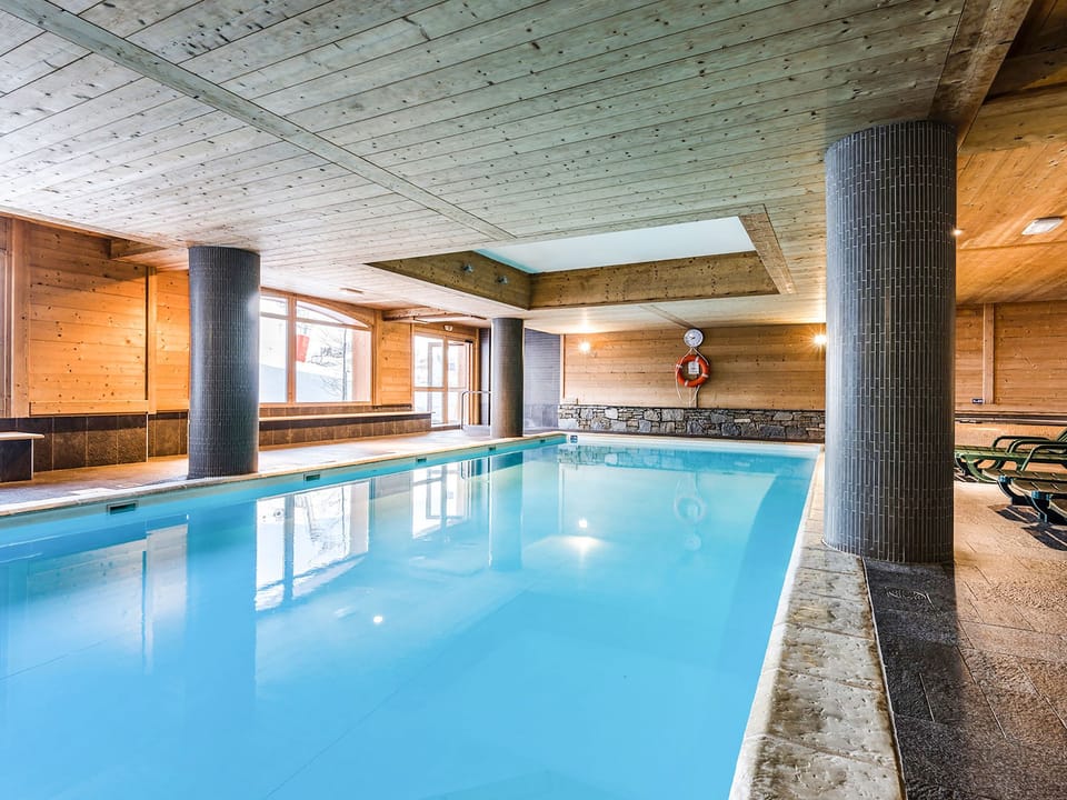 Pool Indoor