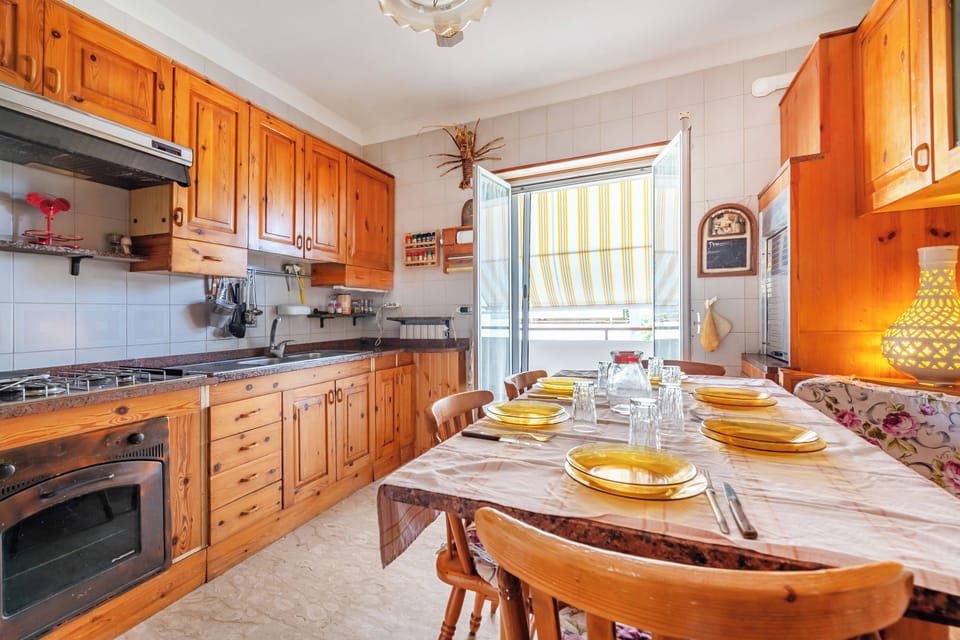 Kitchen and dining area