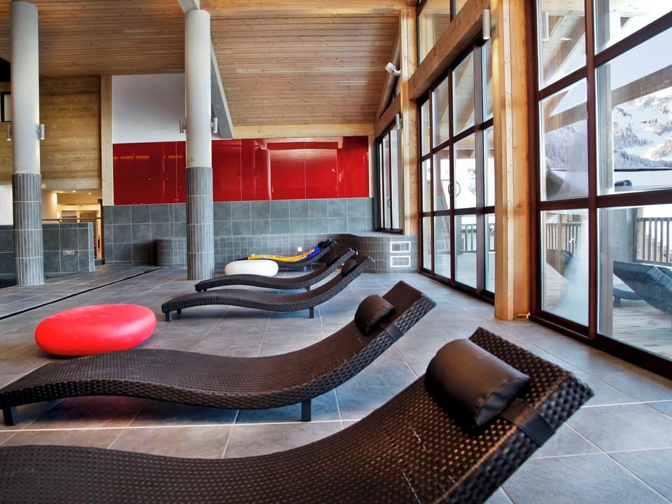 Pool Indoor