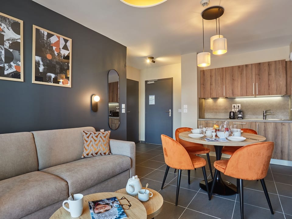 Kitchen / Dining Room