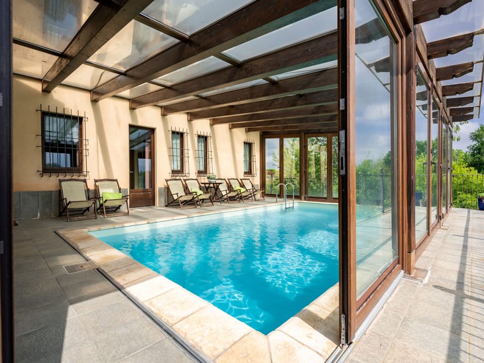 Pool Indoor