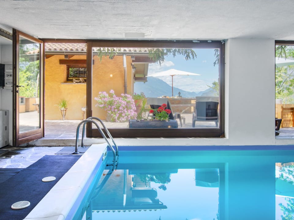 Pool Indoor