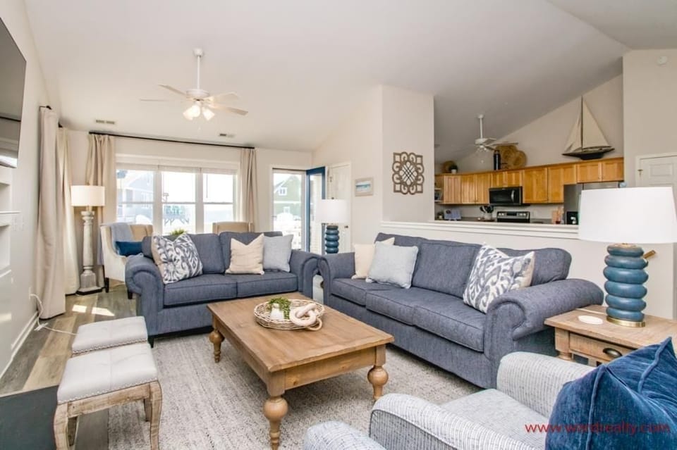 Top Floor Living Area