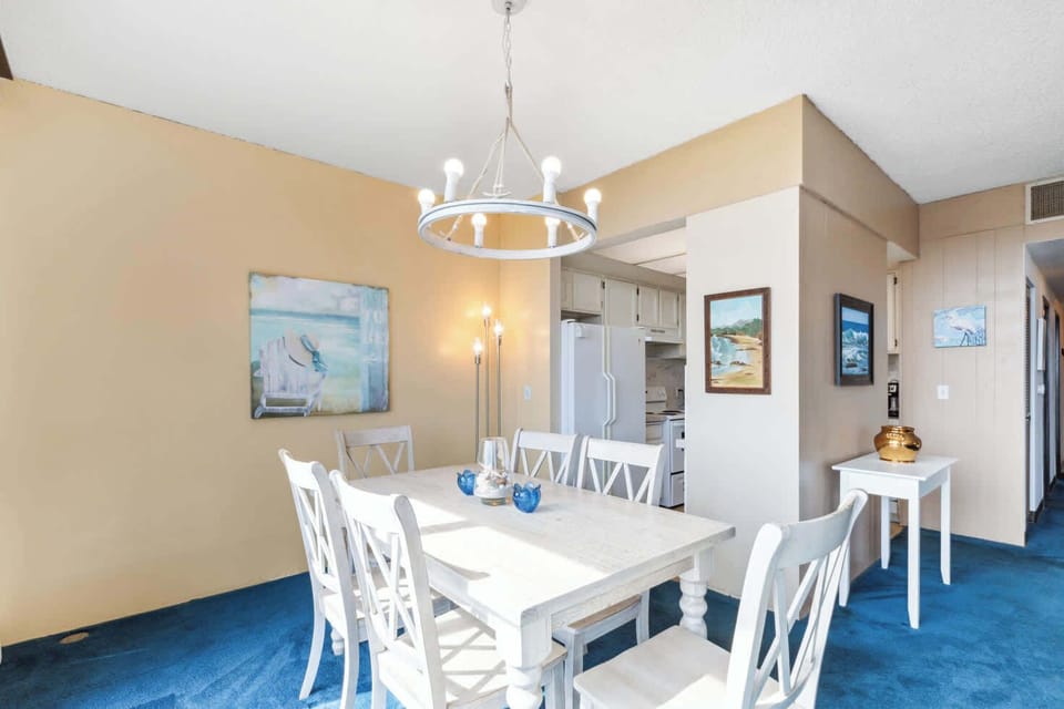 Take in a meal with plenty of natural lighting!