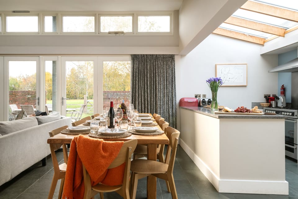 Garden house kitchen space