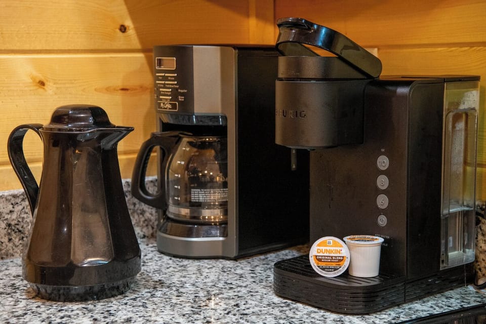 Smoky Retreat's fully-equipped kitchen