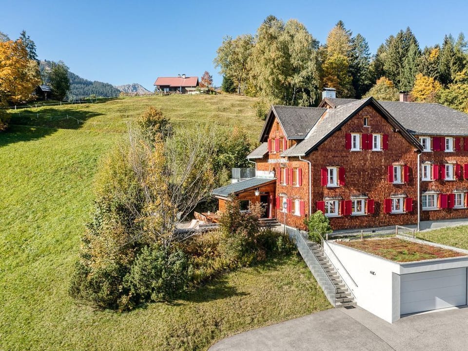 Berghaus Tschengla by A-appartments - Ferienhaus, Dusche, WC, 4 Oder Mehr Schlafräume House in Bürserberg
