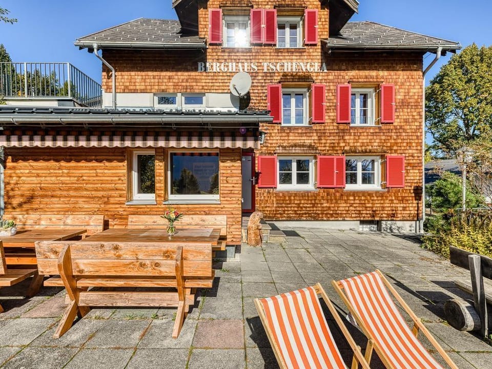 Berghaus Tschengla by A-appartments - Ferienhaus, Dusche, WC, 4 Oder Mehr Schlafräume House in Bürserberg