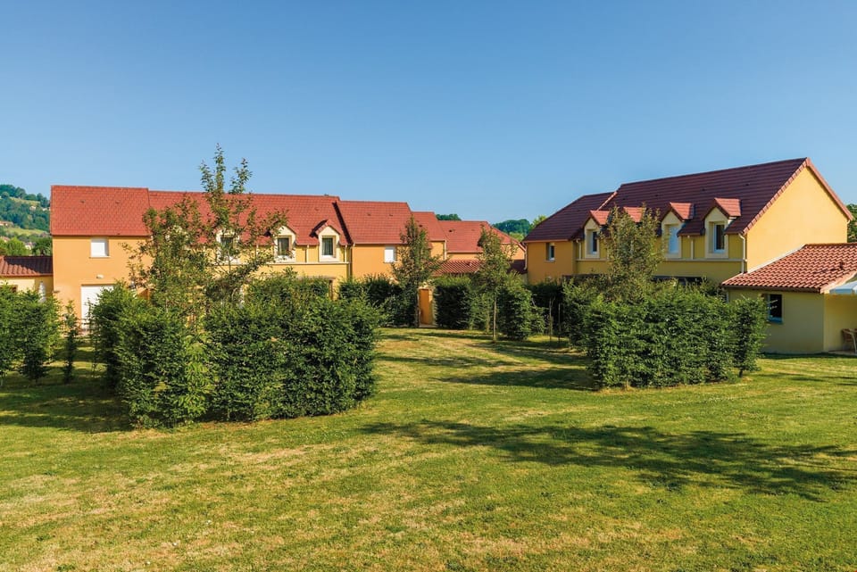 You'll love staying in our fully-equipped holiday houses.
