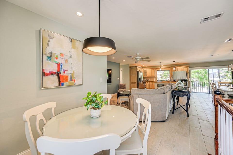 Dining Area | Upper Level