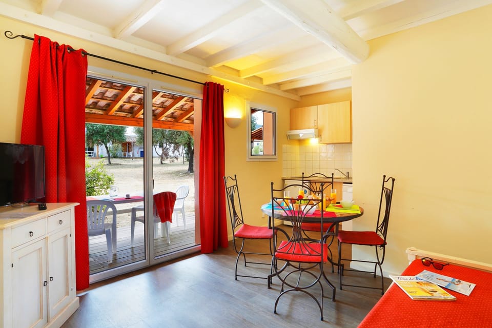 Come and stay in our cozy and welcoming 2 bedroom house in Sauve!