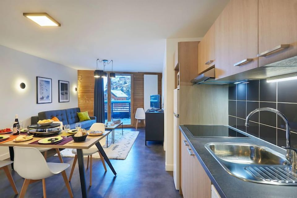 Whip up a snack in the kitchenette!