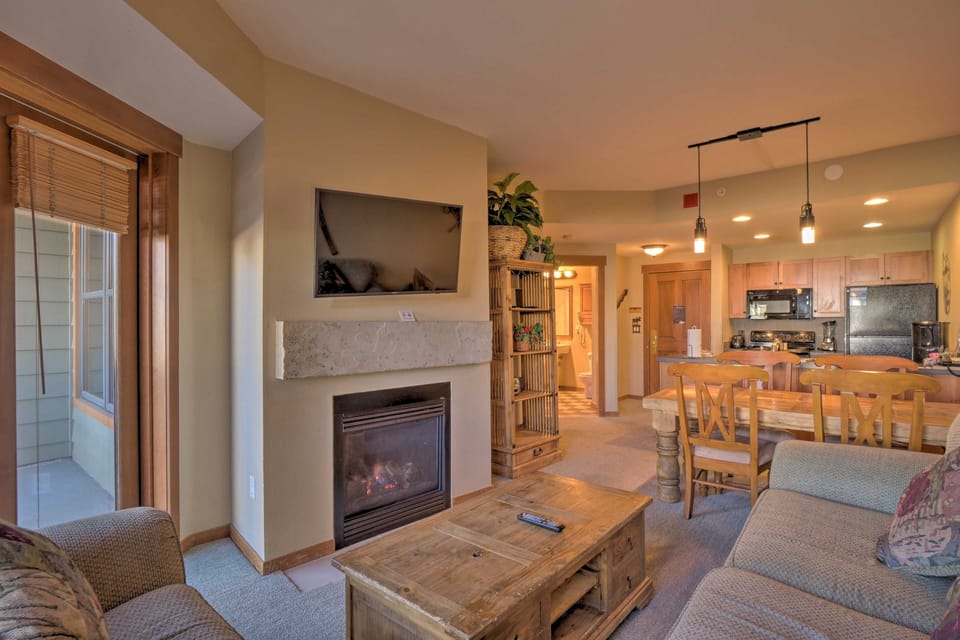 Indoors, Furniture, Living Room, Fireplace, Home Decor