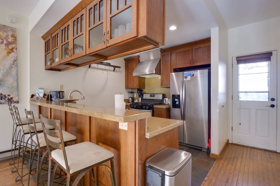 Indoors, Floor, Flooring, Hardwood, Kitchen