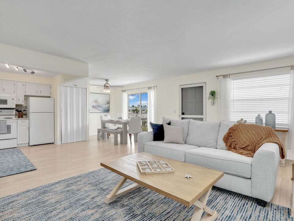 Open concept Kitchen & Dining with Livingroom