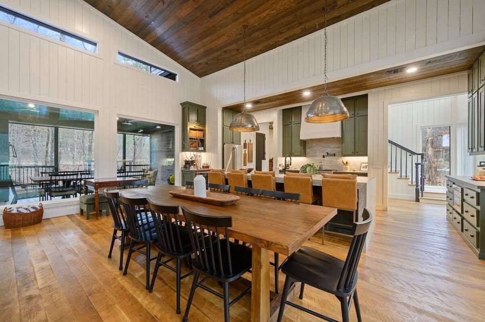 Enjoy a family meal at the cabin
