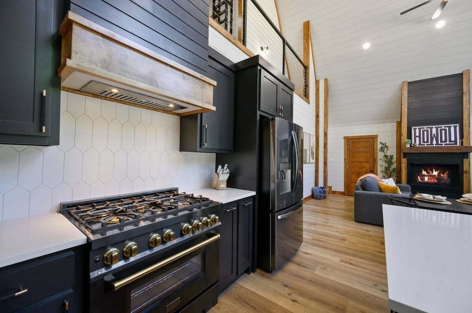Fully stocked kitchen for preparing meals
