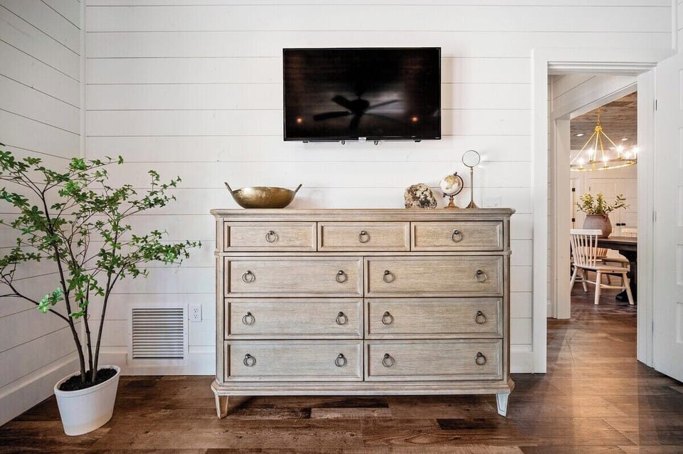 Downstairs master bedroom #2