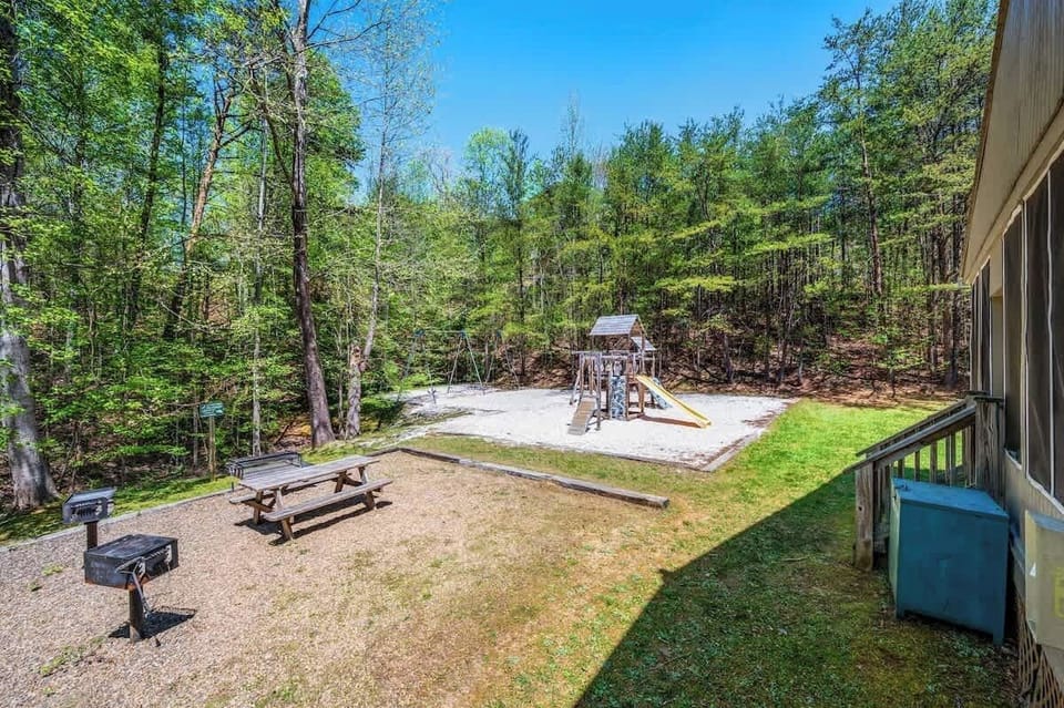 Shared Amenity - Playground & Grill