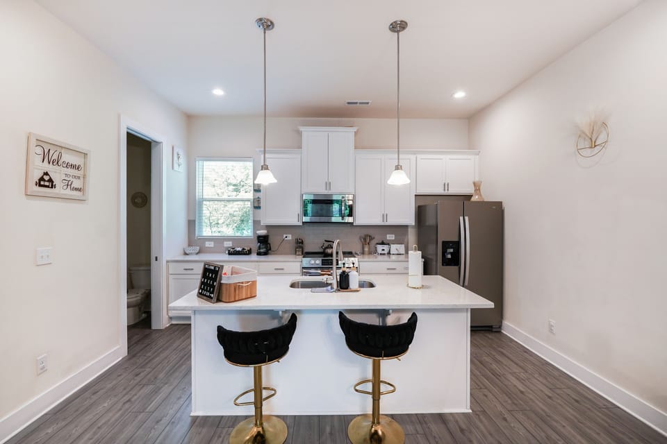 Fully equipped kitchen. Store all your need with plenty of cupboards and cabinet
