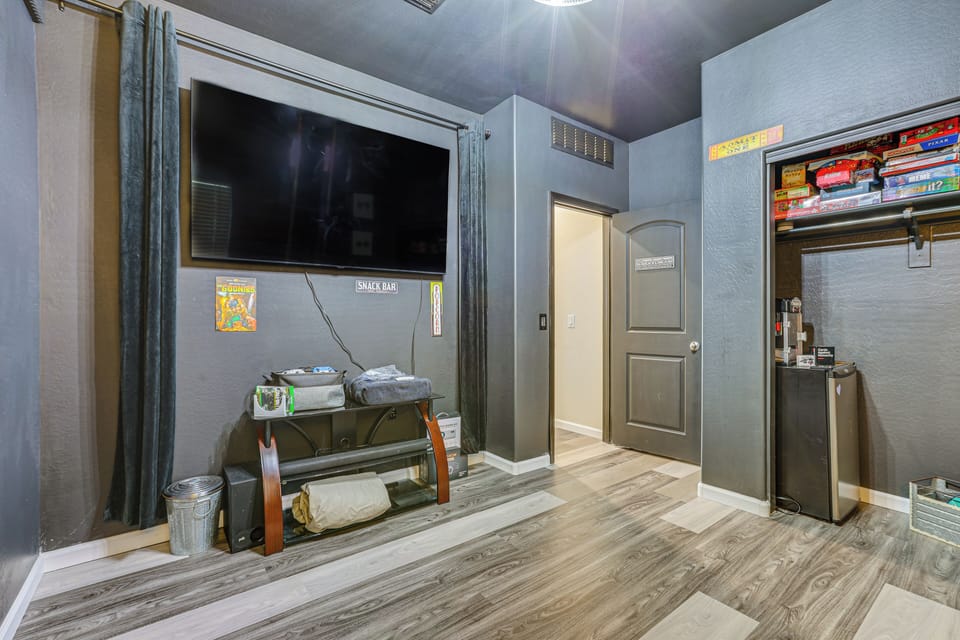 Theater Room | Popcorn Machine