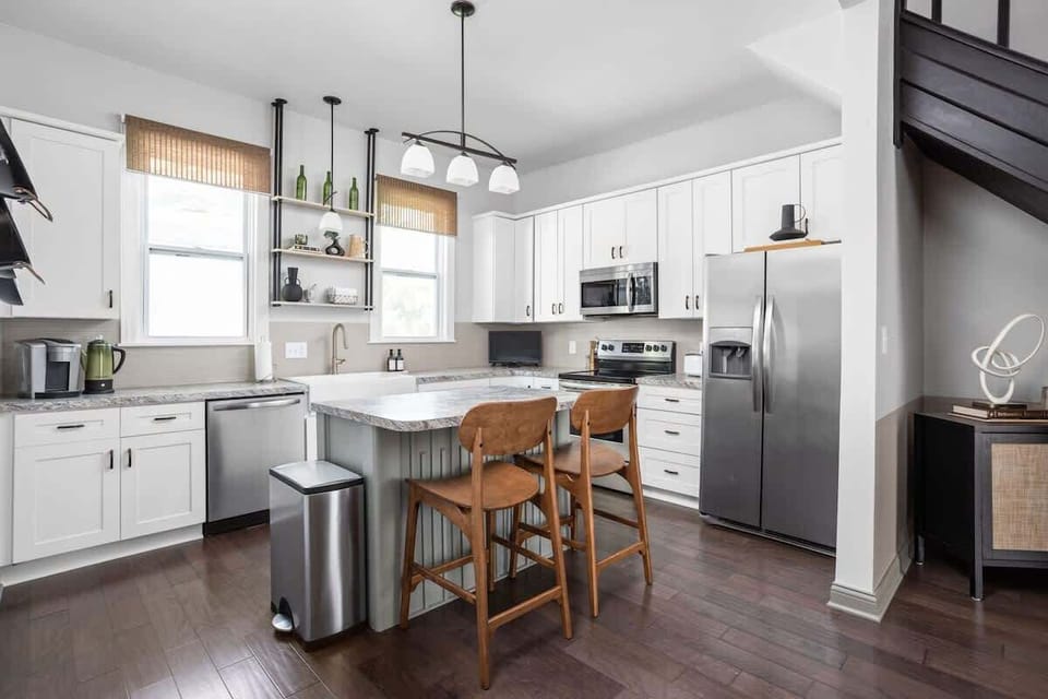 Whether you prefer to create your own cuisine or simply reheat takeout, our fully equipped kitchen has you covered for both.