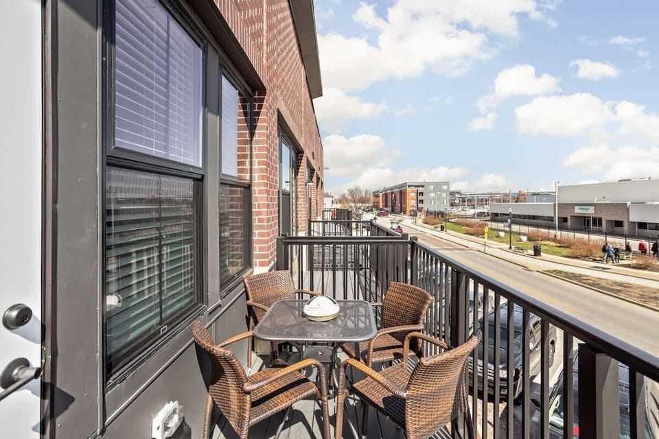 Outside dining area to enjoy fresh air, evening drinks or a morning cup of coffee