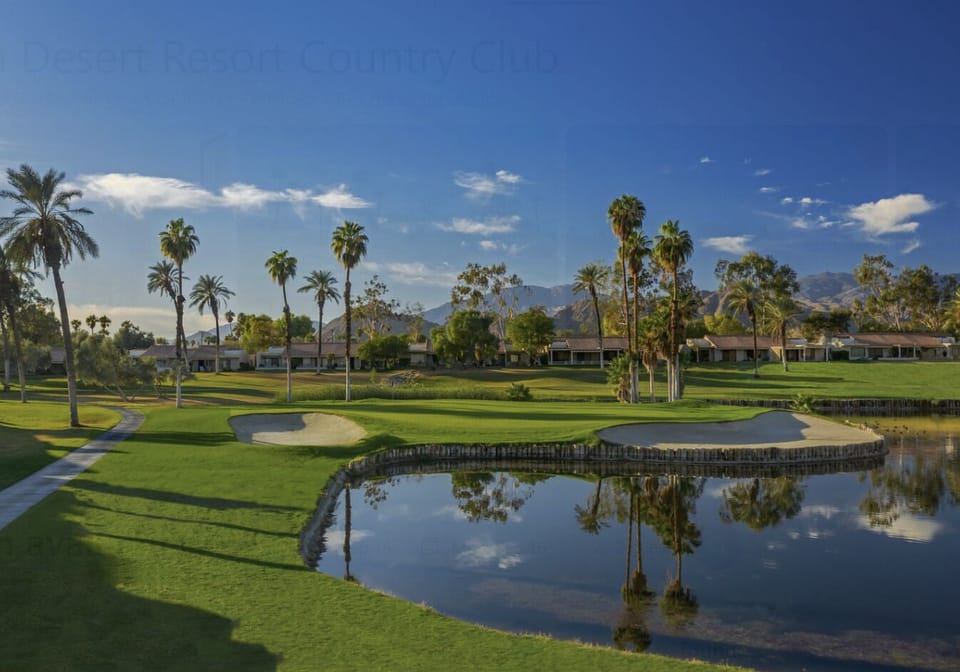 Amazing golf course and pro shop, large club house with restaurant and a cafe.