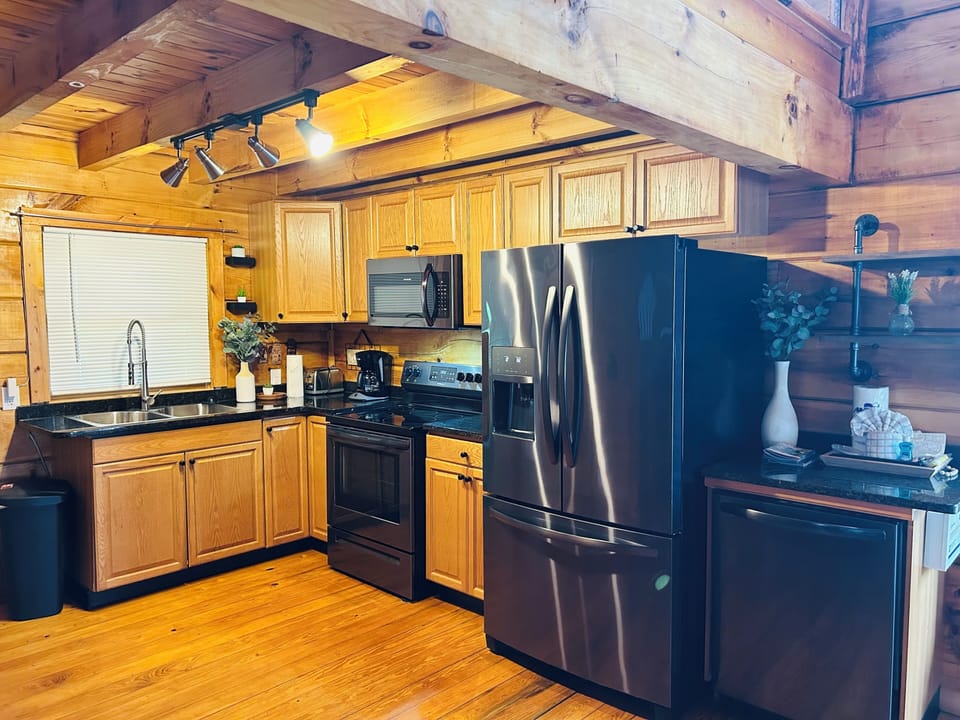full kitchen