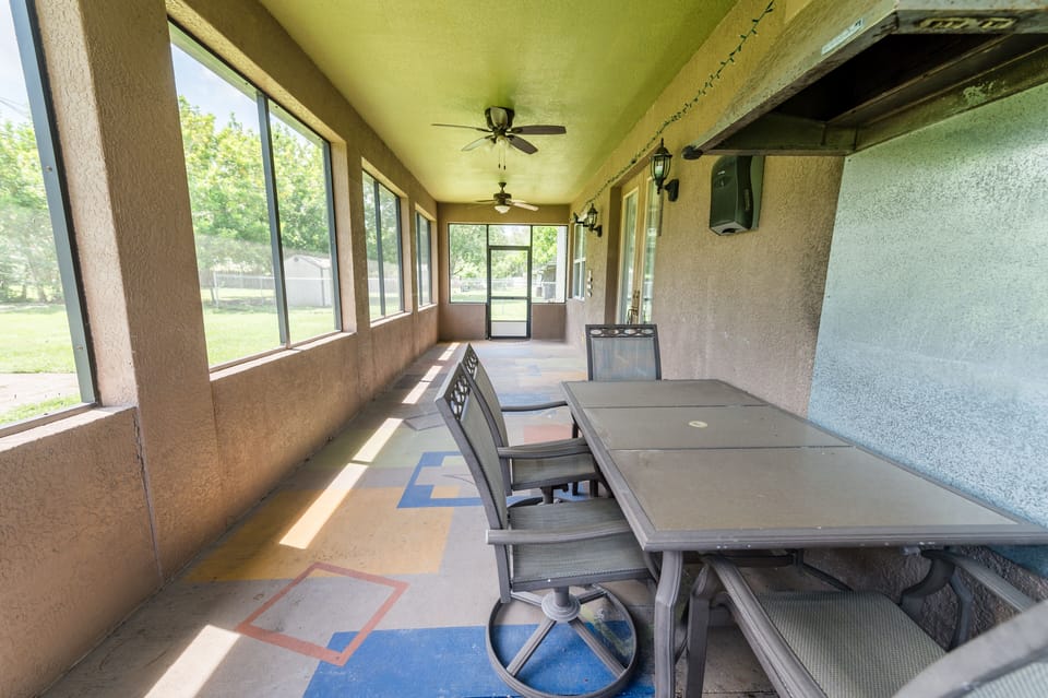 Floor, Flooring, Lamp, Indoors, Chair