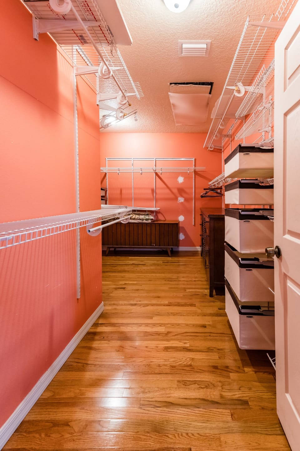 Floor, Flooring, Indoors, Hardwood, Furniture